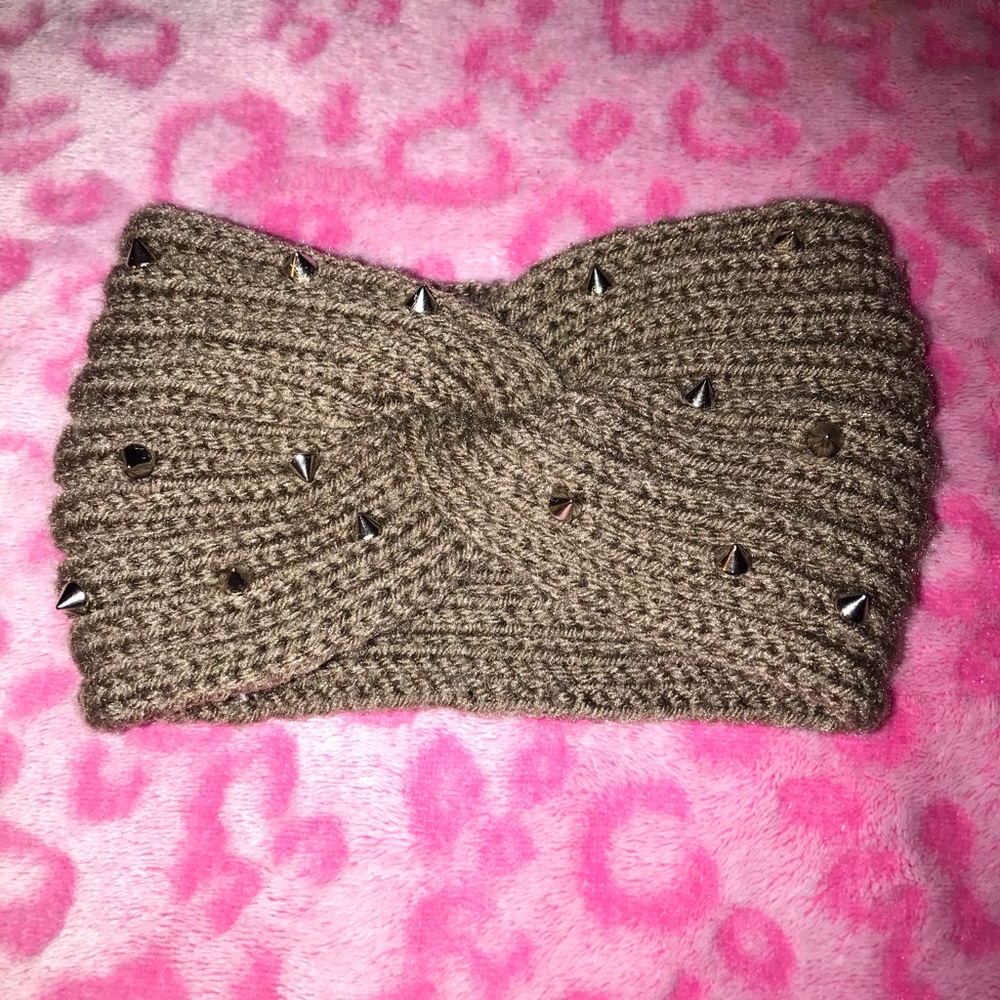 Knitted Chic: Brown Head Scarf with Pointy Silver Spikes - One Size Fits All